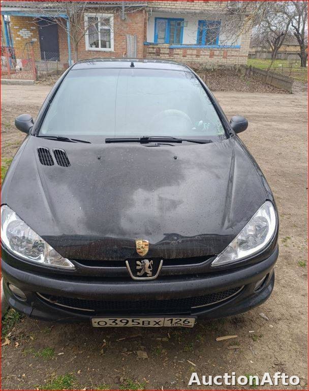 Peugeot 206 2008 год