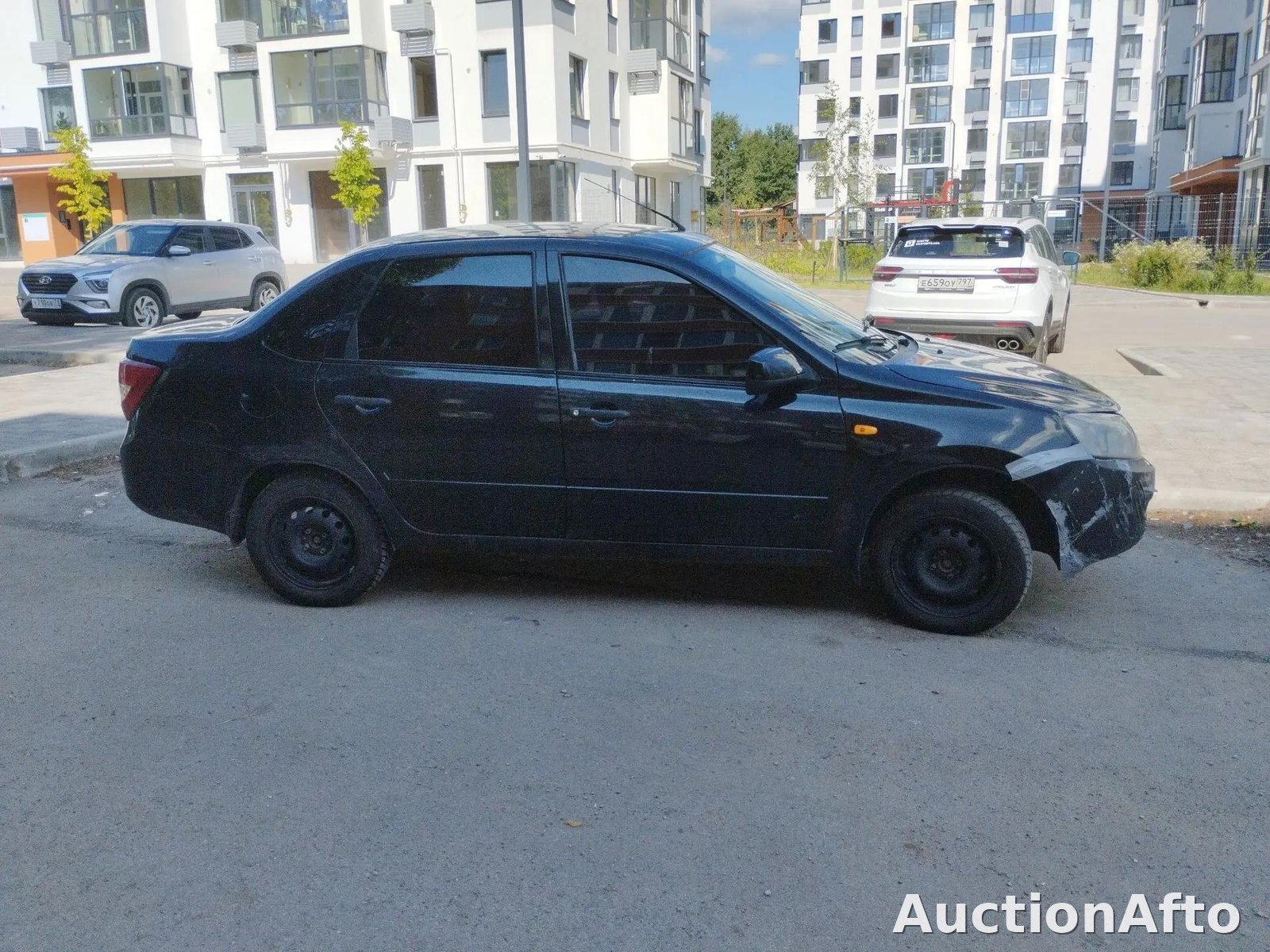 Lada Granta 2013 год