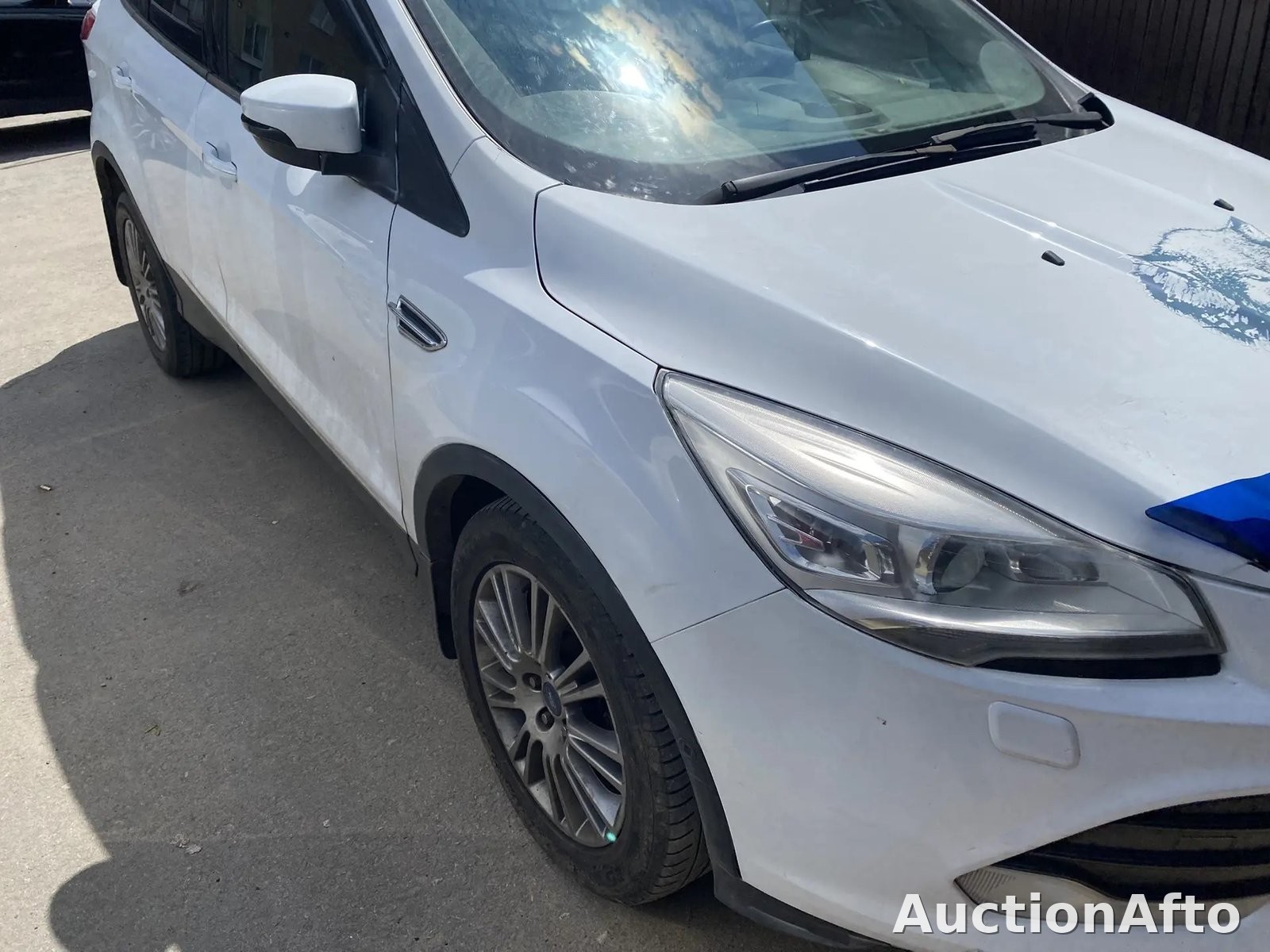 Ford Kuga 2013 год
