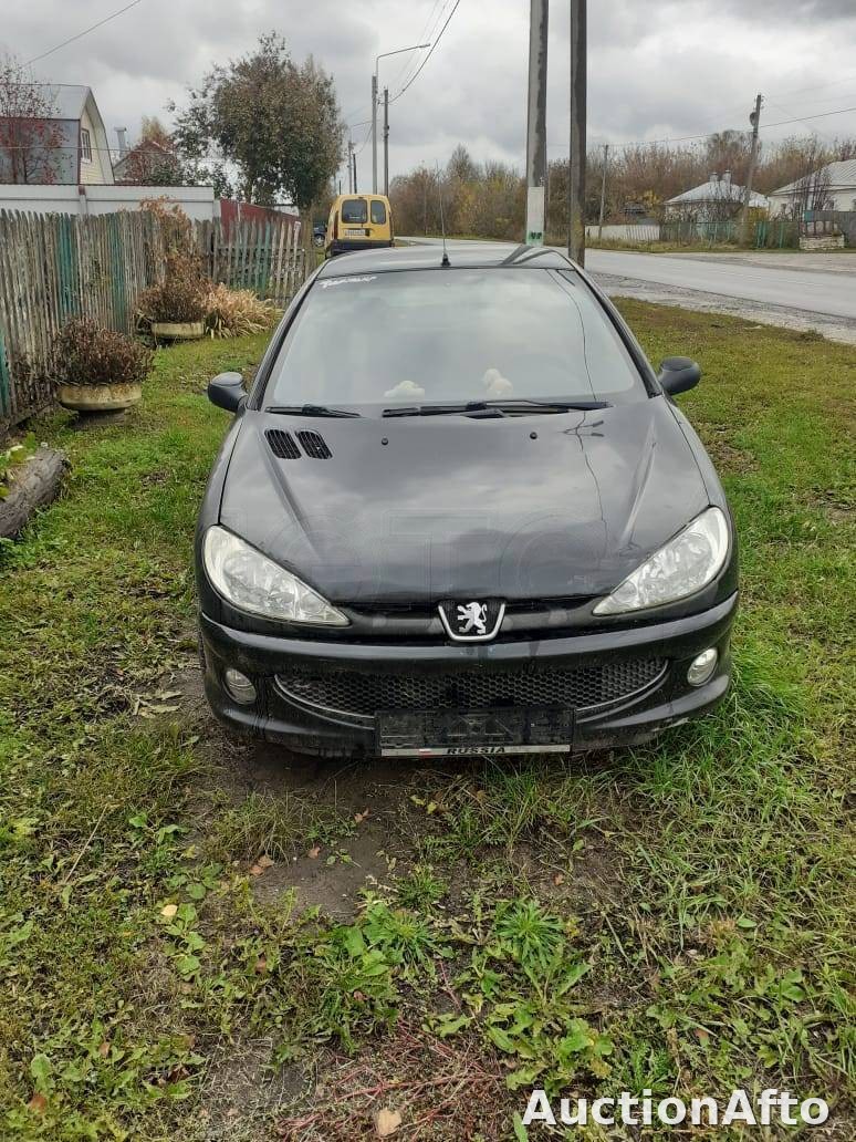 Peugeot 206 2008 год