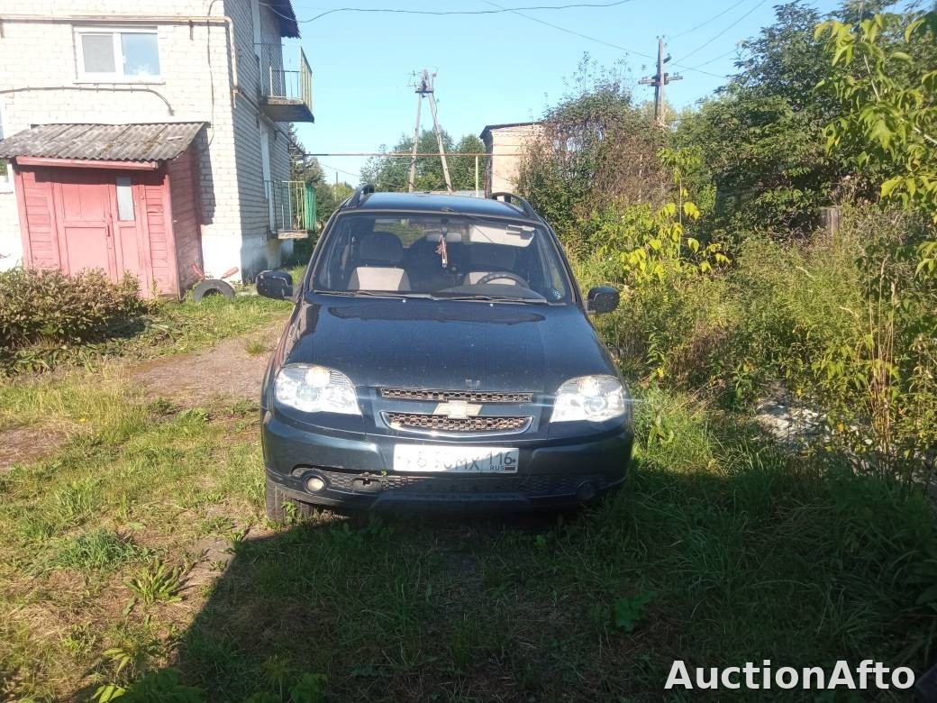 Chevrolet Niva 2011 год