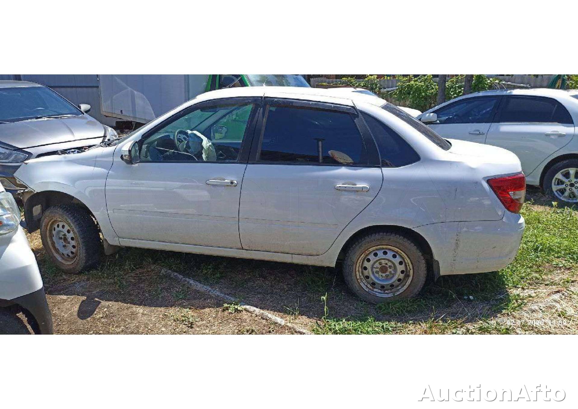 Lada Granta 2023 год