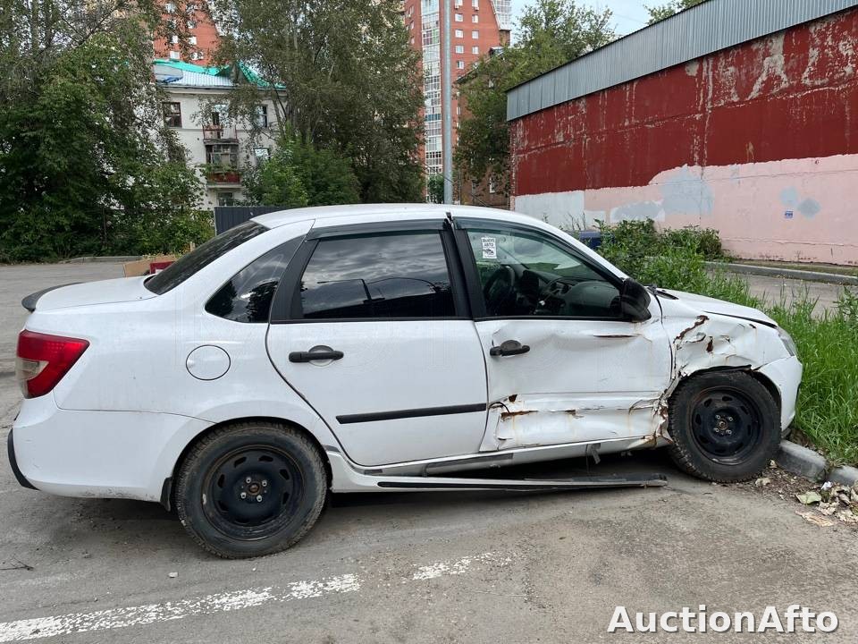 Lada Granta 2018 год