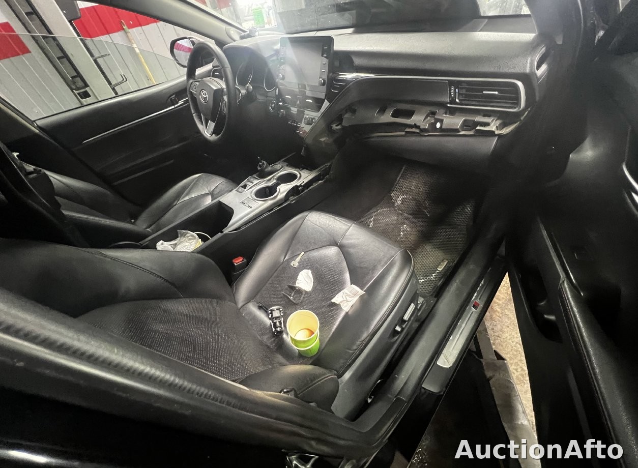 TOYOTA модель CAMRY 2021