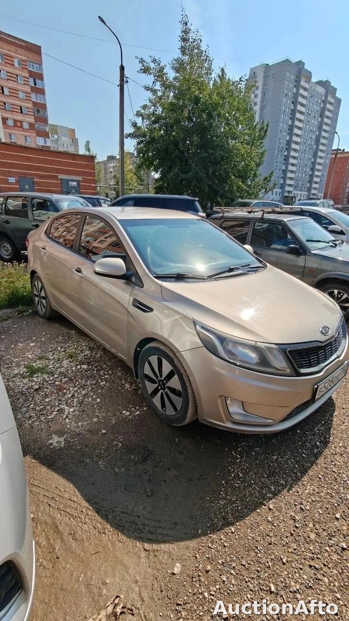 Kia Rio 2011 год