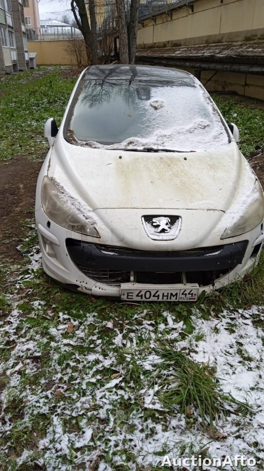 Peugeot 308 2008 год