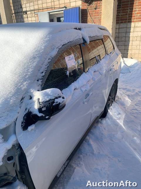 Mitsubishi Outlander 2013 год