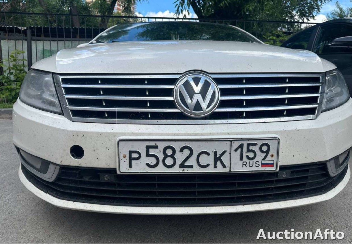 Volkswagen Passat 2012 год
