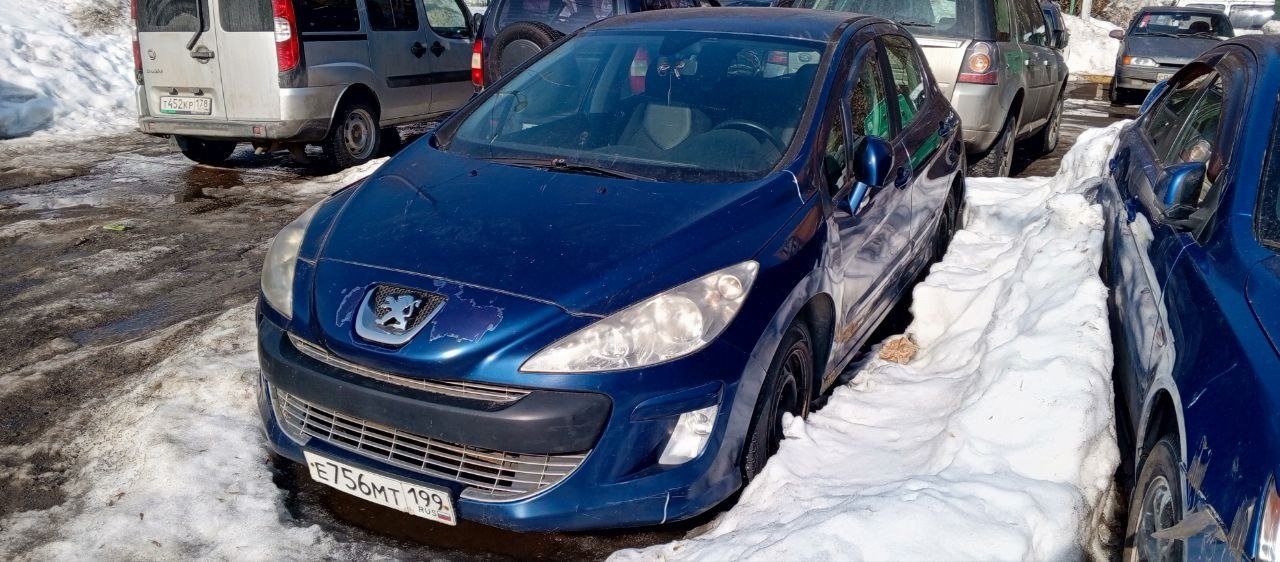 Peugeot 308 2008 год