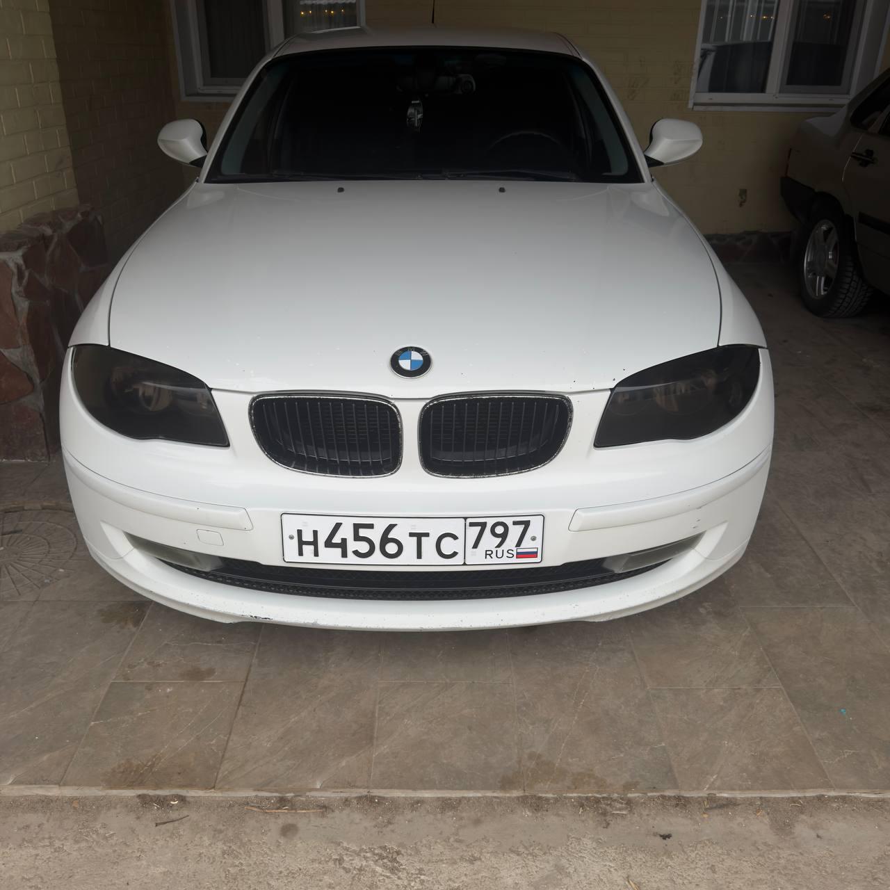 BMW 116I 2011 год
