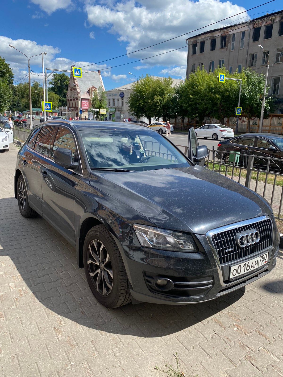 Audi Q5 2011 год