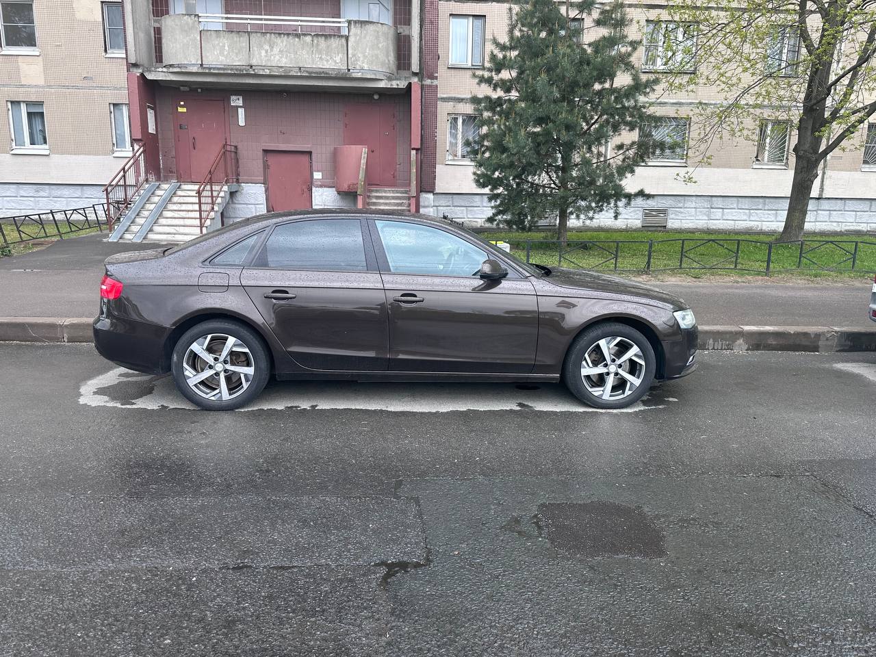Audi A4 2014 год