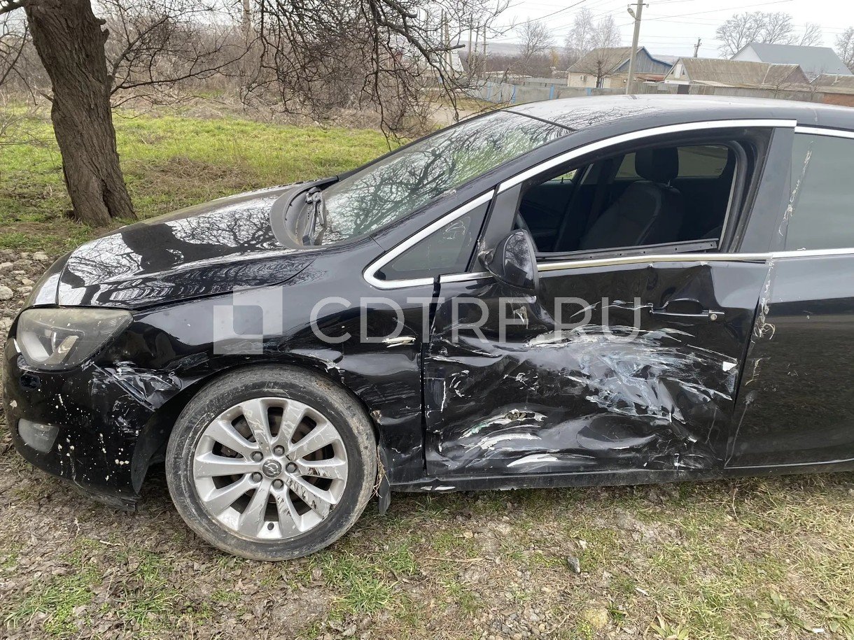 Opel P-J ASTRA 2012 год
