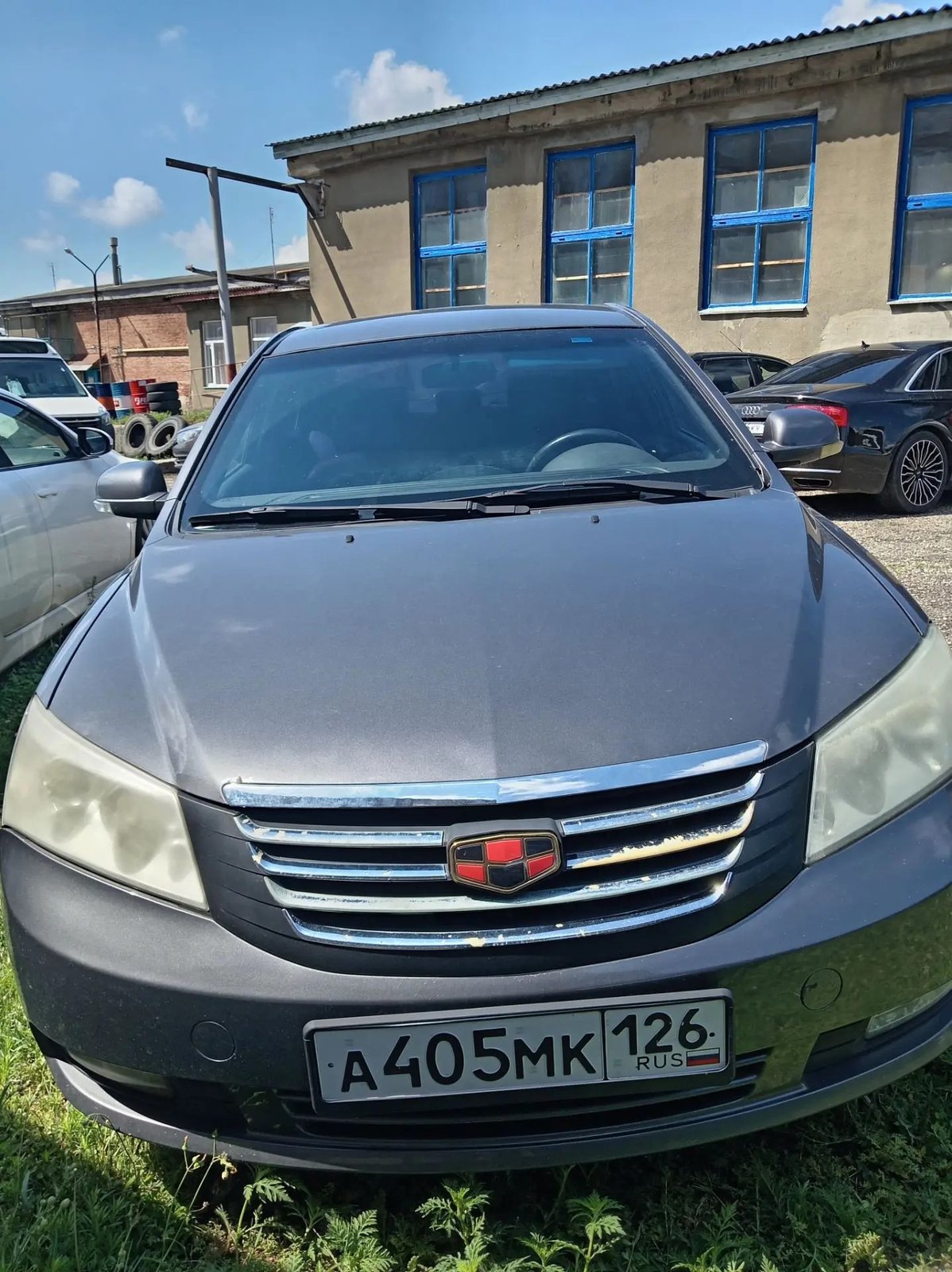 Автомобиль марки «GEELY Emgrand», 2014 г.в, VIN: X9W8824SCED002626. Имущество обременено залогом ПАО «Совкомбанк».