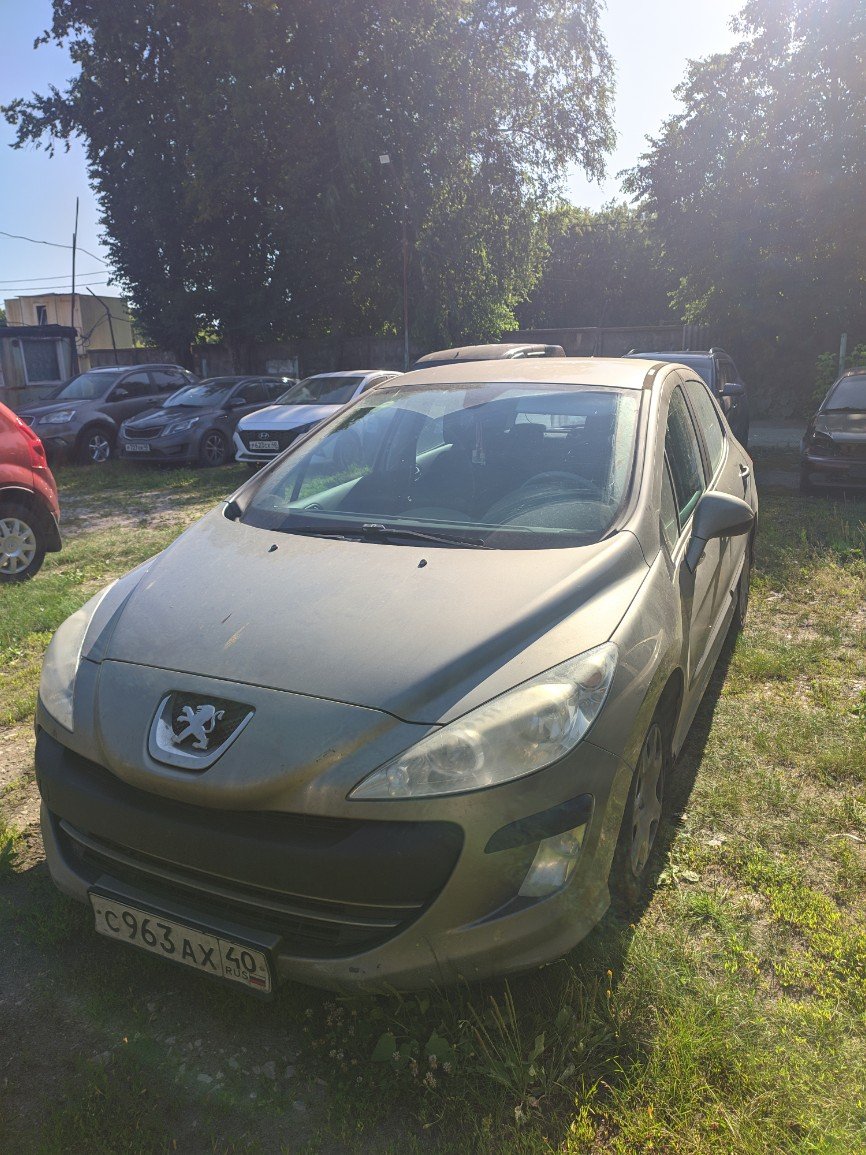 Peugeot 308 2011 года