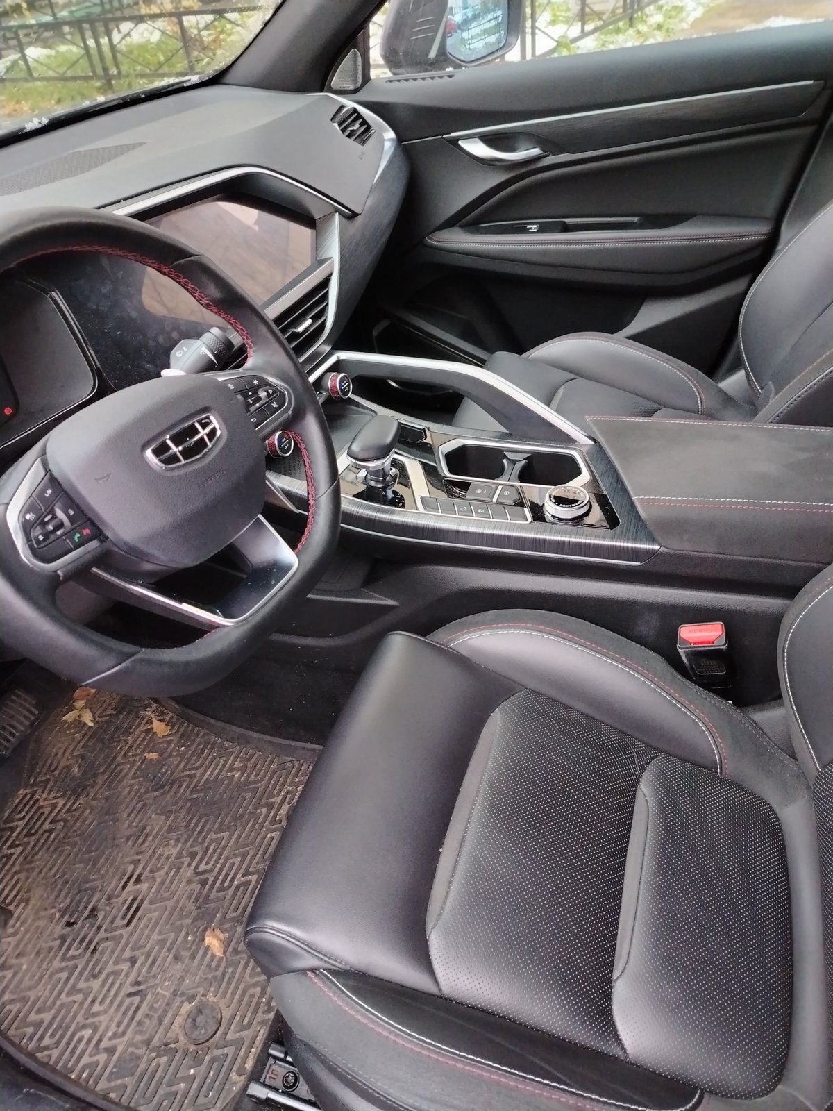 Geely Tugella 2023 года
