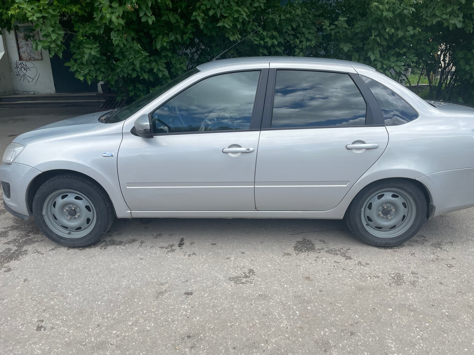 Lada Granta 2017 год