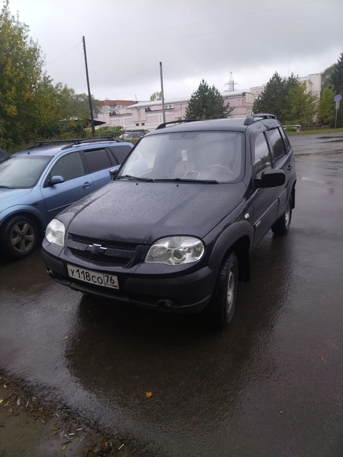 Chevrolet Niva 2011 год