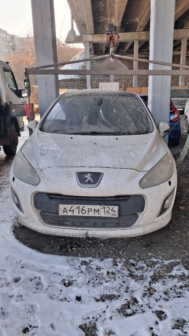 Peugeot 308 2012 год