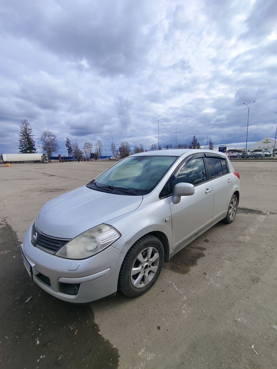 Nissan Tiida 2008 год