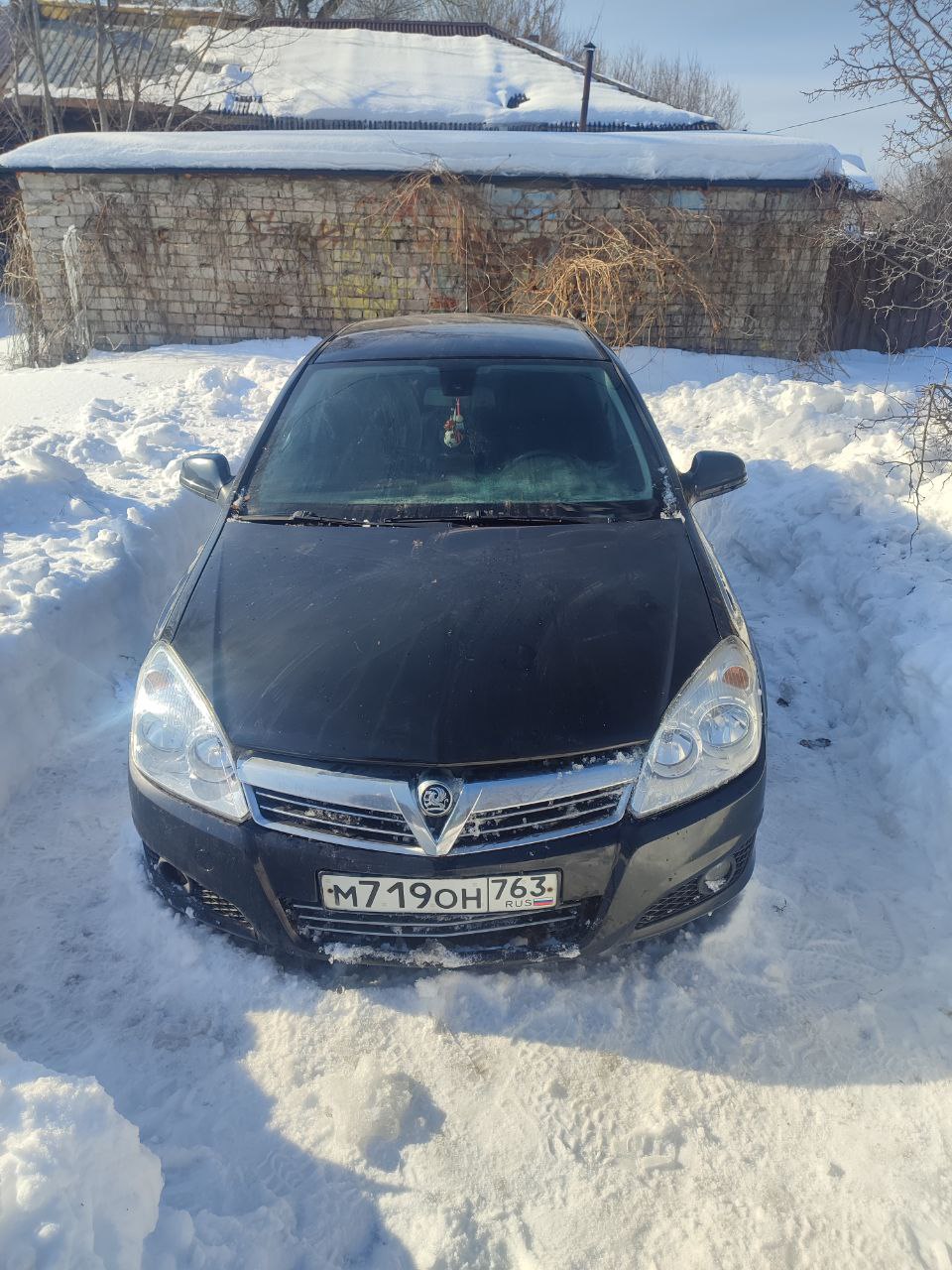 Opel Astra 2011 год