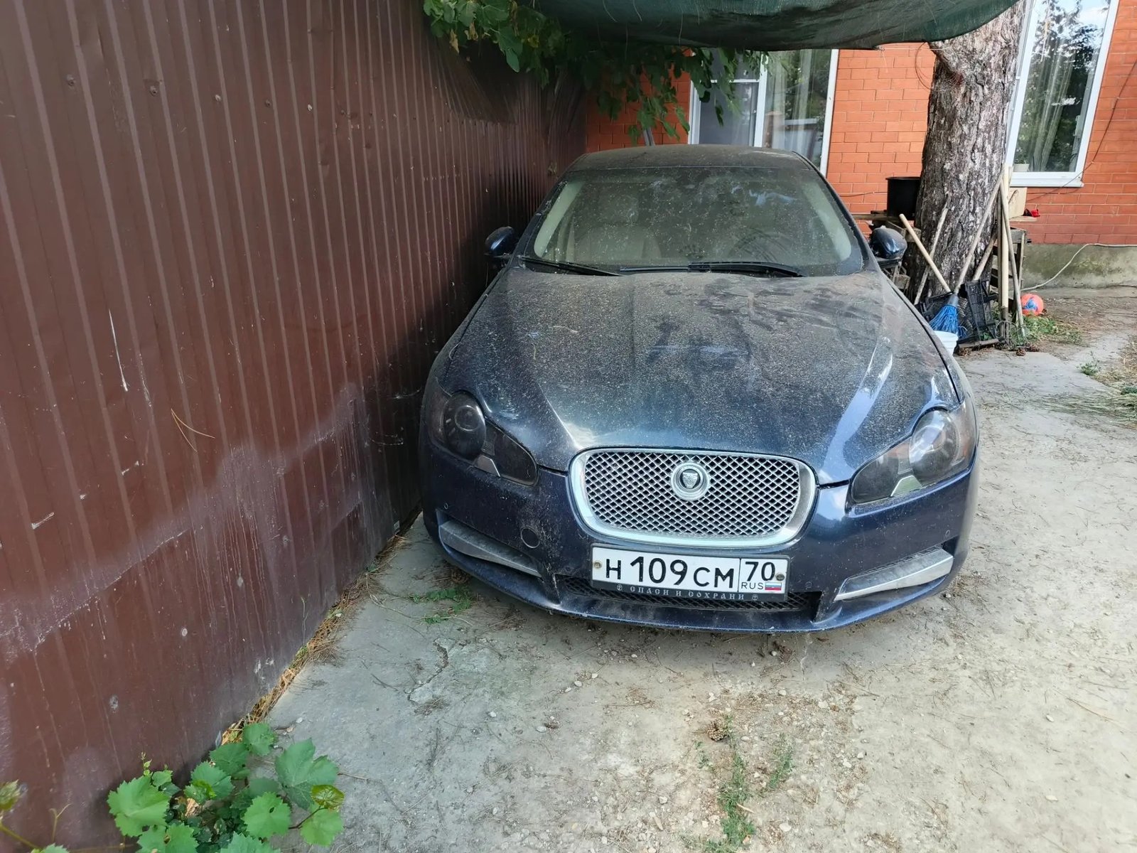 Jaguar XF 2010 год