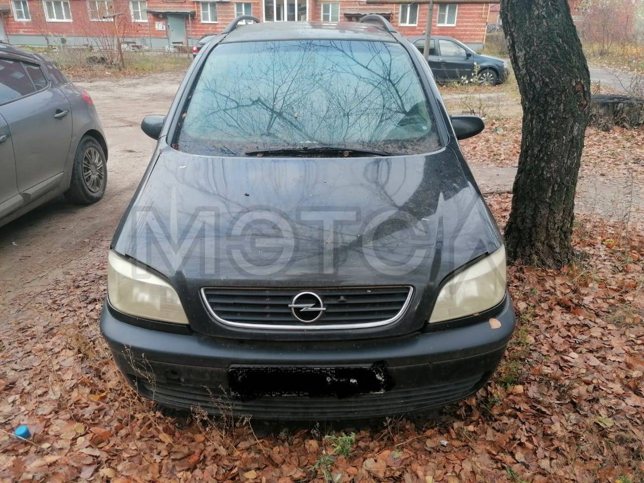 Opel Zafira 2001 год