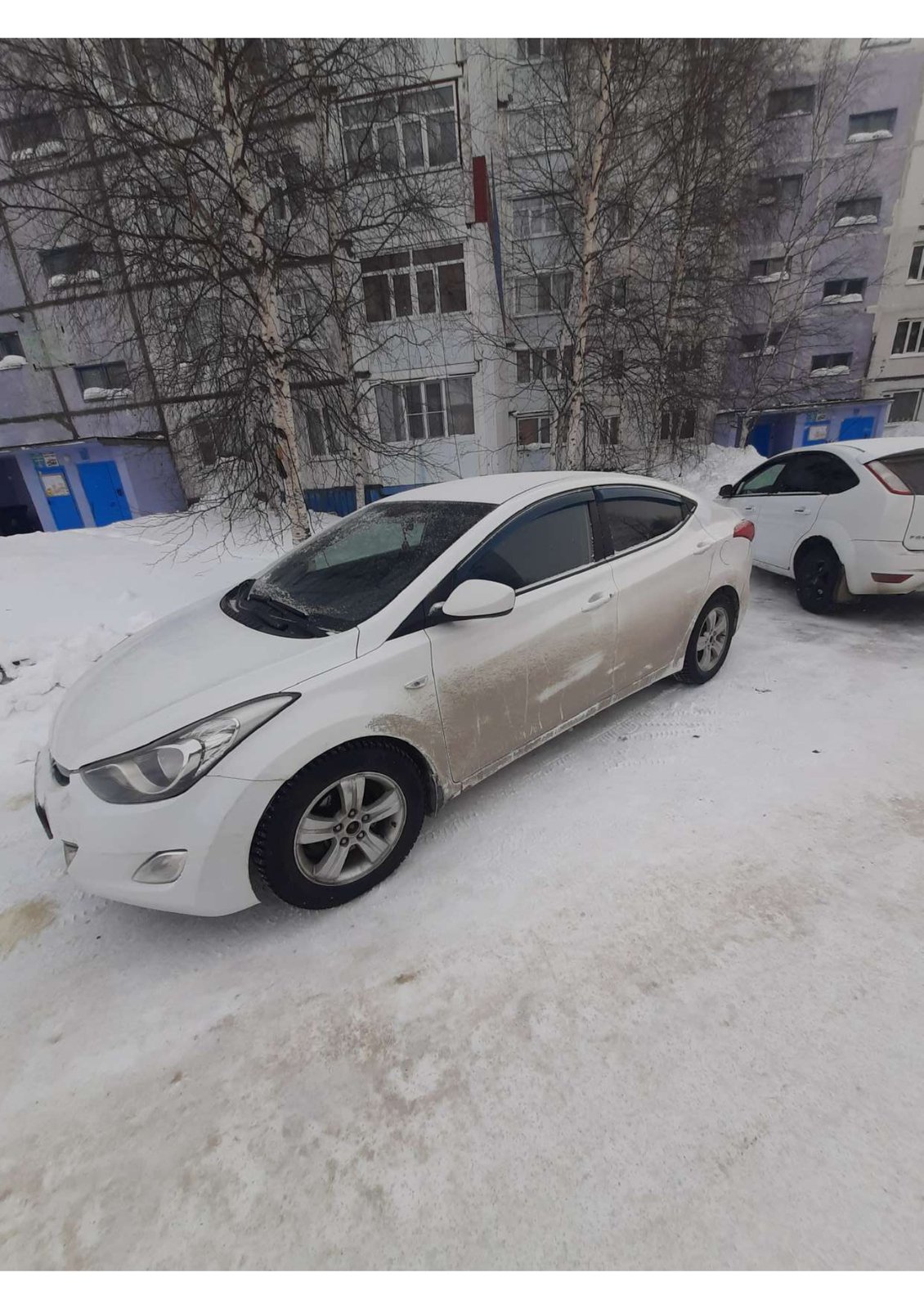 HYUNDAI Elantra Год 2013