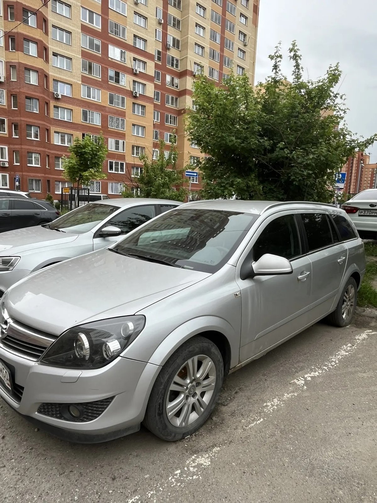 Opel Astra 2011 год