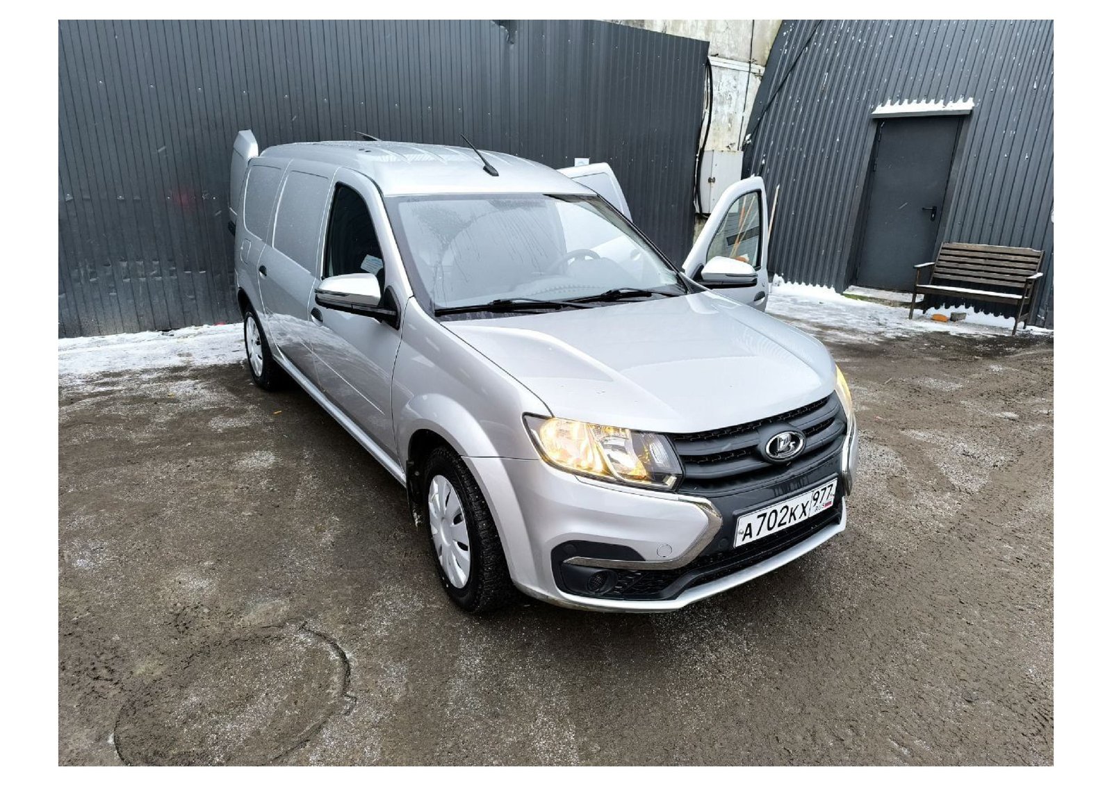 Lada Largus 2024 год